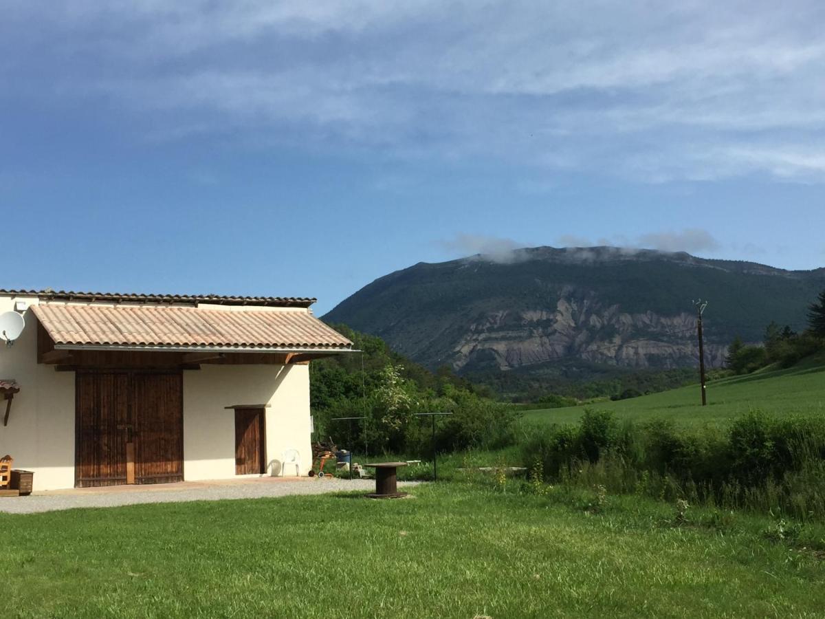 Вилла La Bargine Aspremont  Экстерьер фото